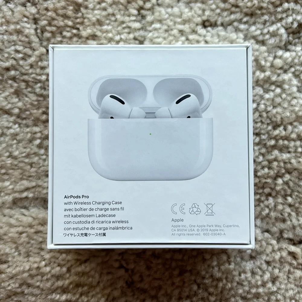 Apple AirPods Pro with Wireless Charging Case (1st Generation)